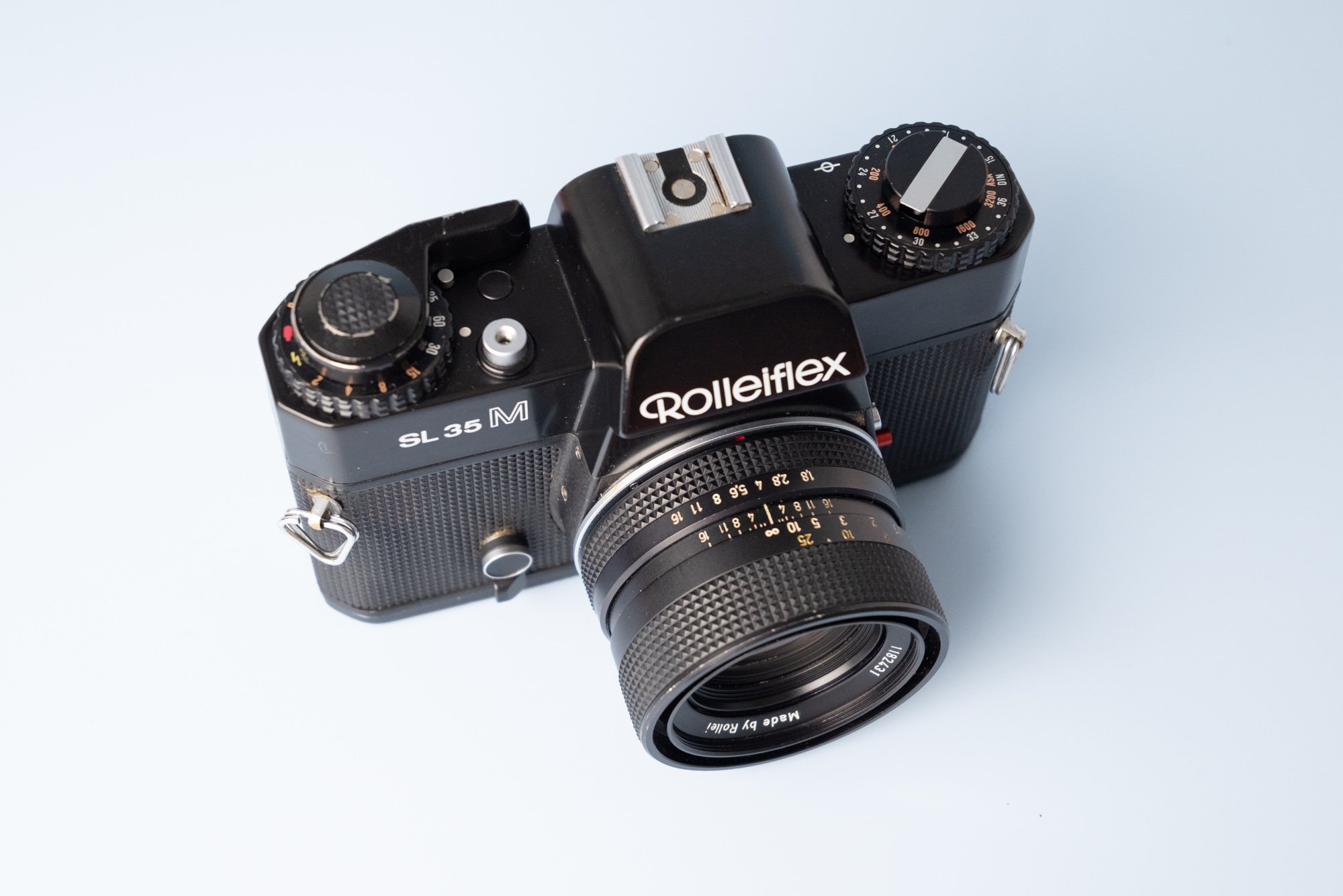 Rolleiflex SL 35 M 35mm Film SLR Camera with Rollei HFT Planar